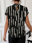 Blusa Verano Estampada con Cuello Mao y Mangas Cortas