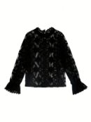 Blusa Elegante de Encaje con Cuello Alto y Manga Larga