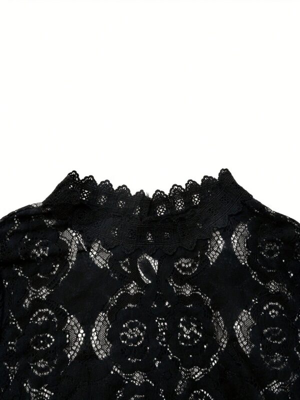 Blusa Elegante de Encaje con Cuello Alto y Manga Larga - Image 24