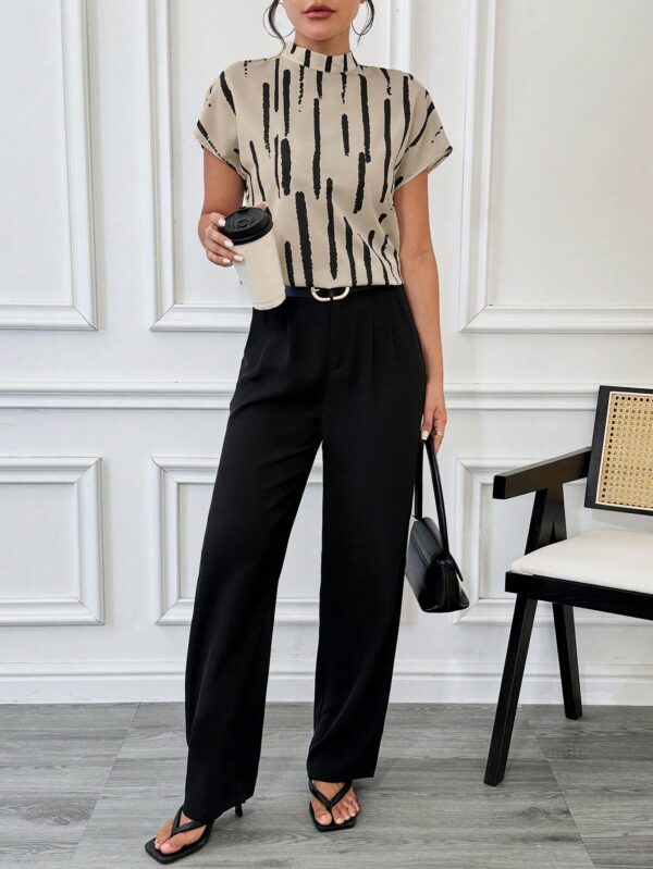 Blusa Verano Estampada con Cuello Mao y Mangas Cortas - Image 12
