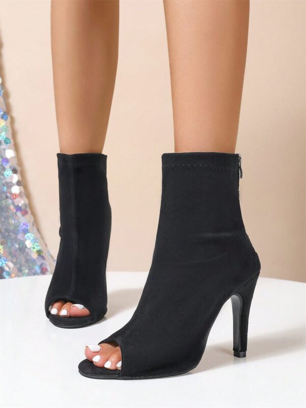 Botines de Ante con Tacón Stiletto y Cierre Trasero - Image 2