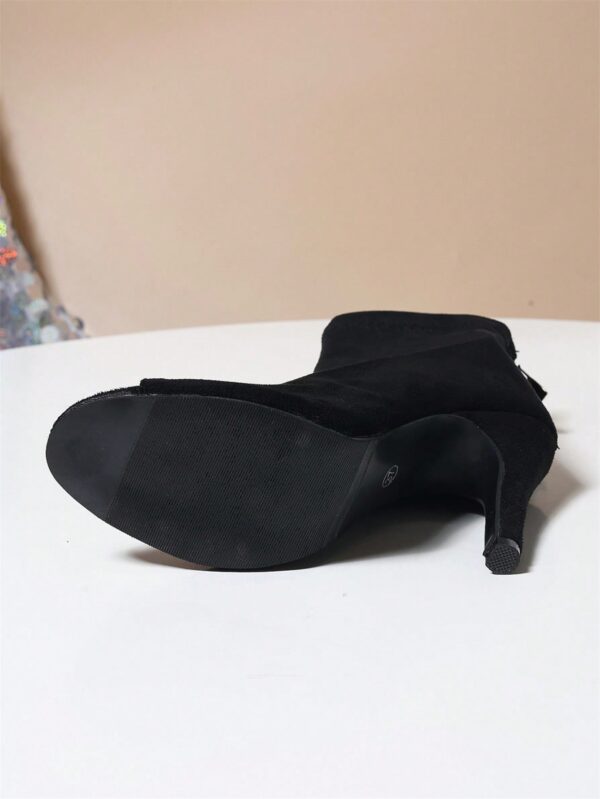 Botines de Ante con Tacón Stiletto y Cierre Trasero - Image 6