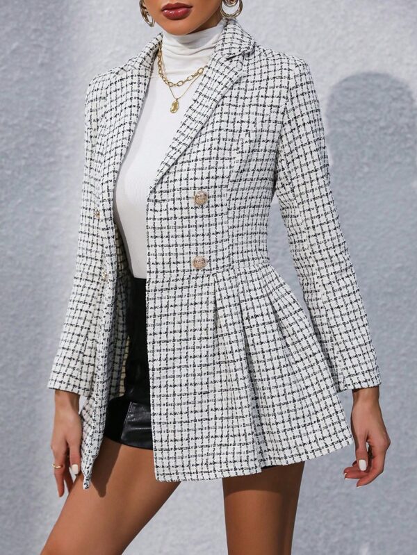 Abrigo Tweed Plisado con Doble Botonadura y Cuello Solapa - Image 24
