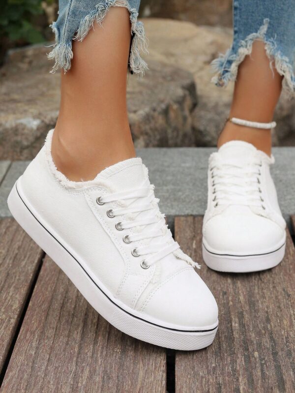 Zapatillas Casual de Lona con Punta Redonda y Detalles de Peluche - Image 3