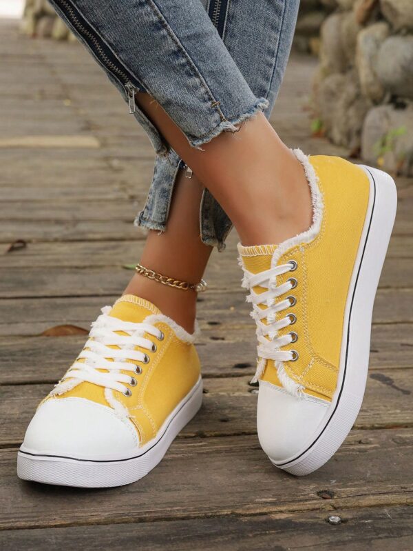 Zapatillas Casual de Lona con Punta Redonda y Detalles de Peluche - Image 26