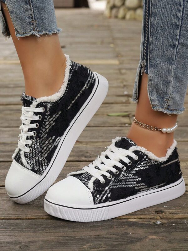Zapatillas Casual de Lona con Punta Redonda y Detalles de Peluche - Image 15