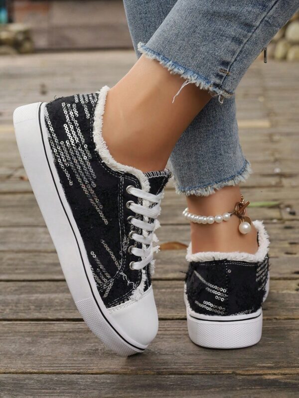 Zapatillas Casual de Lona con Punta Redonda y Detalles de Peluche - Image 19