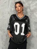 Camiseta Deportiva de Malla con Estampado de Números y Letras
