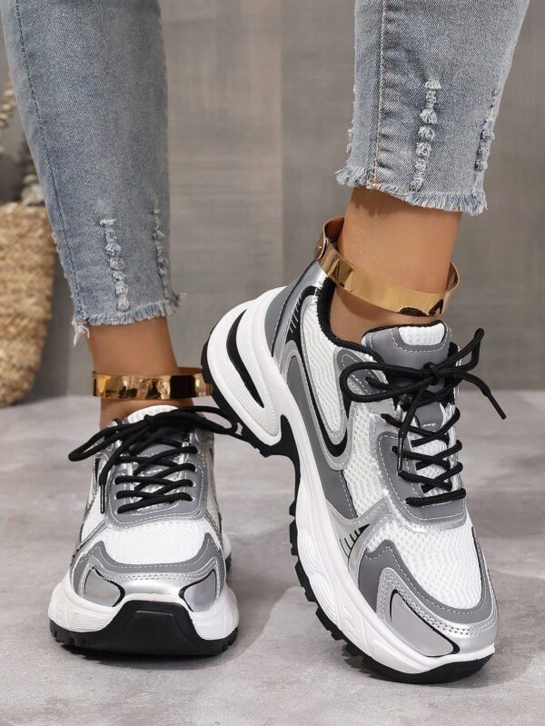 Zapatillas Deportivas Plataforma con Detalles en Bloque de Color - Image 13