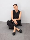 Mocasines de Mujer con Hebilla Metálica y Tacón Plano