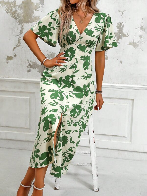 Vestido Largo Elegante de Estampado Tropical con Escote en V y Volantes - Image 16