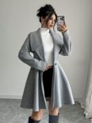 Abrigo Elegante de Cuello Alto y Manga Larga en Tweed