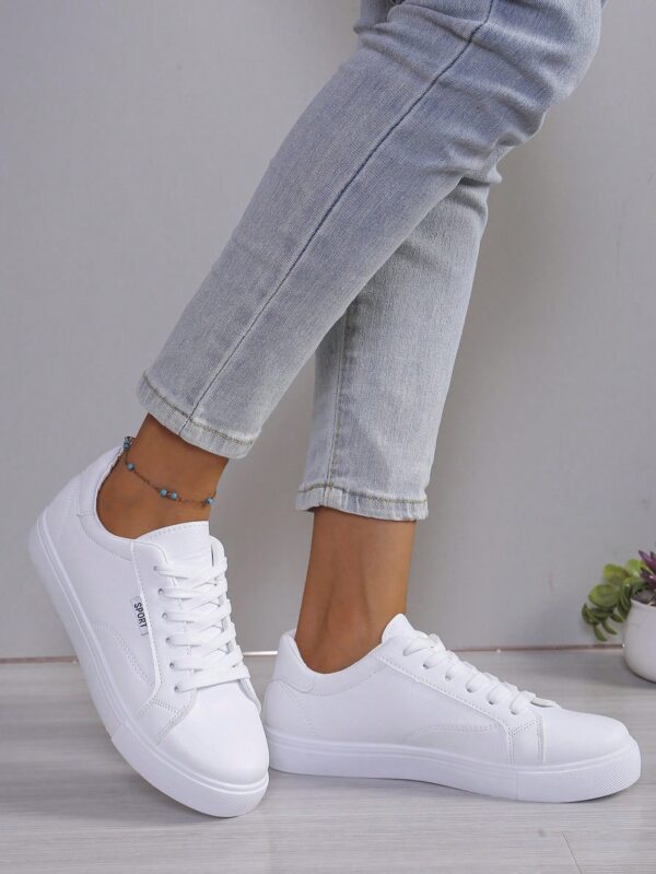 Zapatillas Deportivas Casuales para Mujer en Blanco, PU Cuero - Image 5