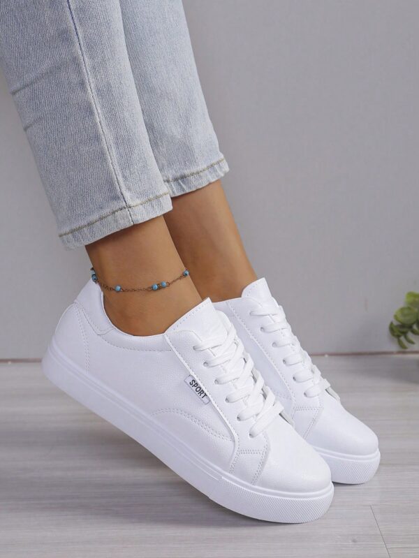 Zapatillas Deportivas Casuales para Mujer en Blanco, PU Cuero - Image 3