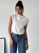 Blusa Elegante Asimétrica con Cuello Mao y Pliegues