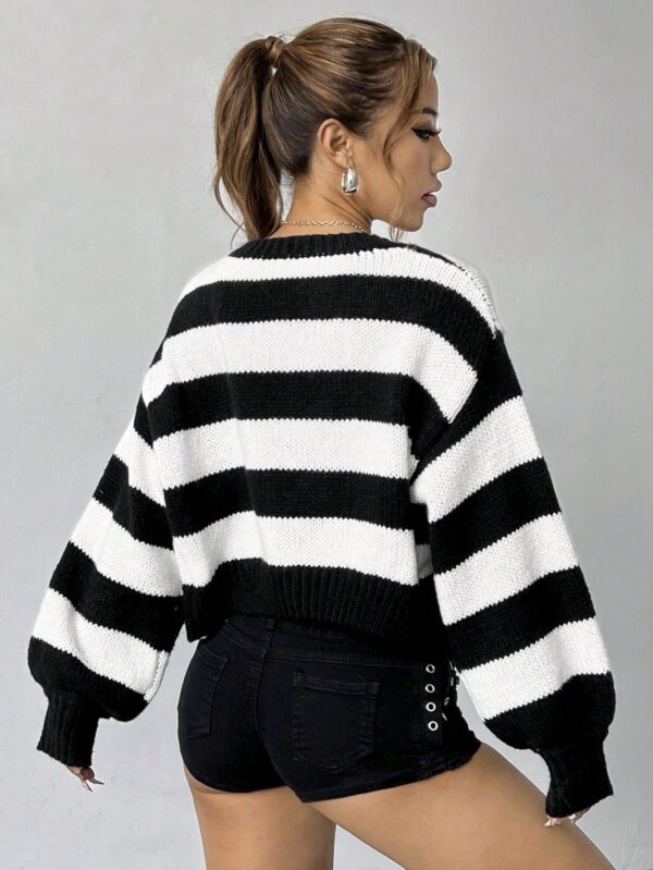 Cardigan Largo con Hombros Caídos y Diseño Colorblock - Image 16