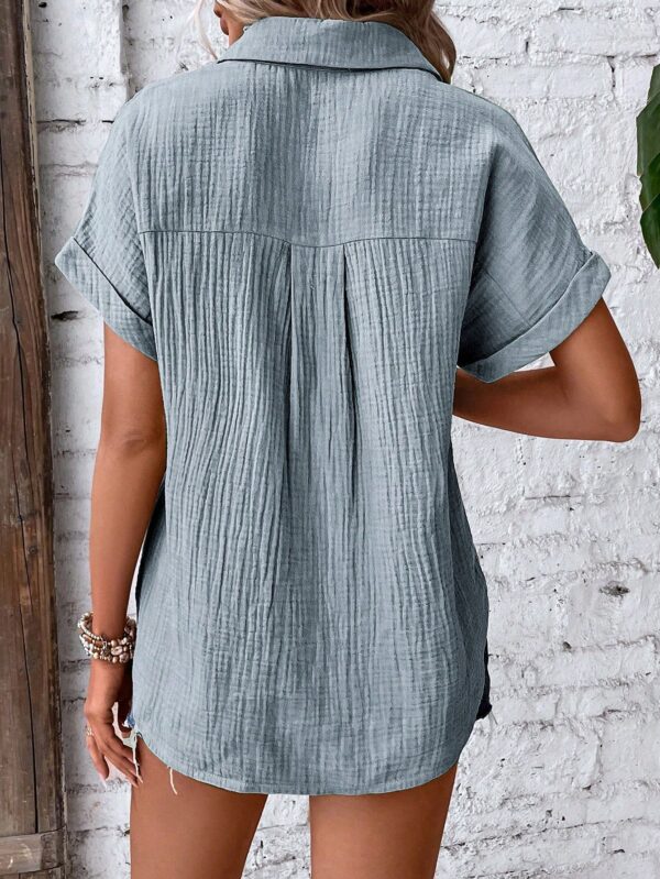 Camisa Azul Marino con Detalles Texturados y Mangas Batwing - Image 2