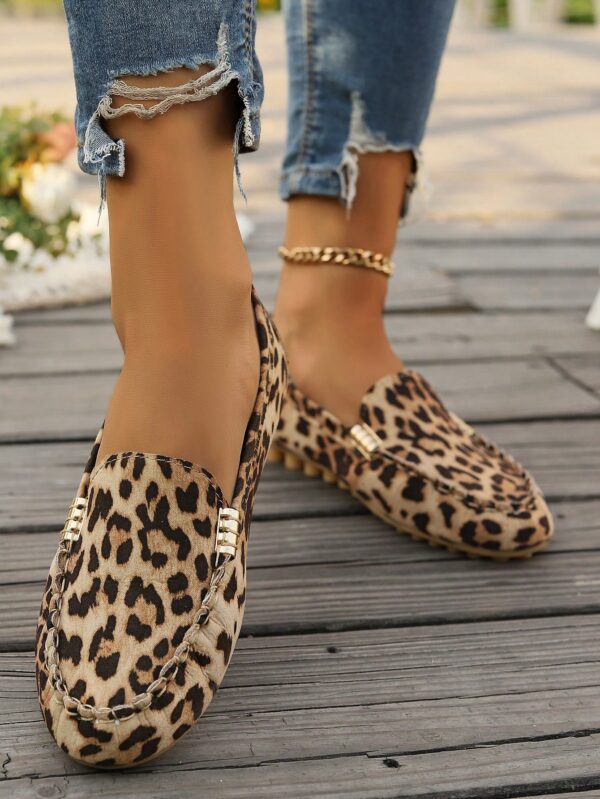 Mocasines Casuales de Mujer con Hebilla Metálica - Image 8