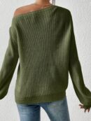 Sweater de Cuello Asimétrico en Punto Cafí Solido