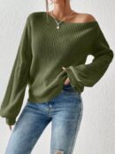 Sweater de Cuello Asimétrico en Punto Cafí Solido