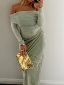 Vestido Tubo Largo con Hombros Descubiertos y Detalles de Tul