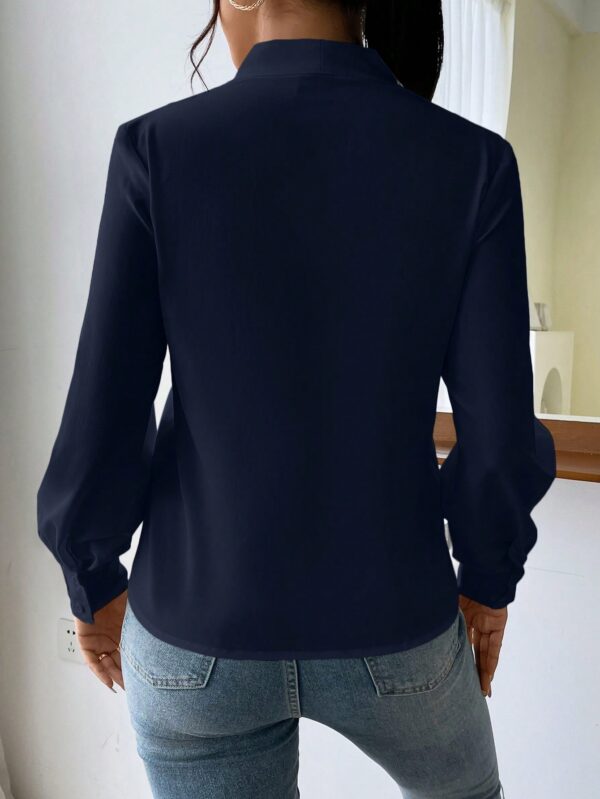 Blusa de Oficina Elegante de Manga Larga con Cuello en V - Image 16