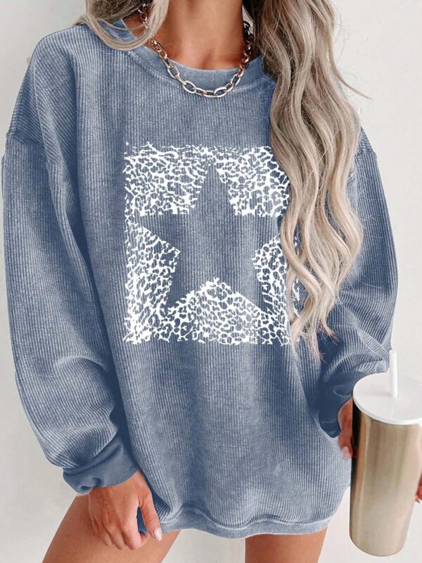 Buzo de Mujer con Estampado de Leopardo y Estrellas