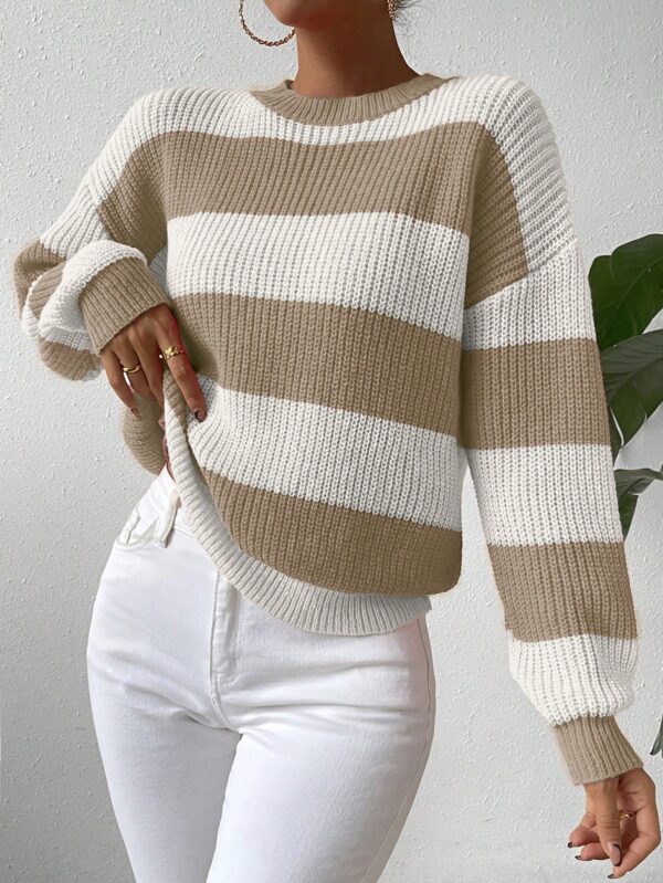 Sweater a Rayas Colorido con Hombros Caídos - Image 24