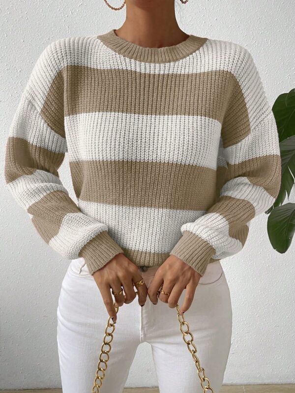 Sweater a Rayas Colorido con Hombros Caídos - Image 27