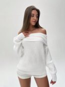 Sweater Elegante de Hombros Descubiertos con Detalle de Anillo