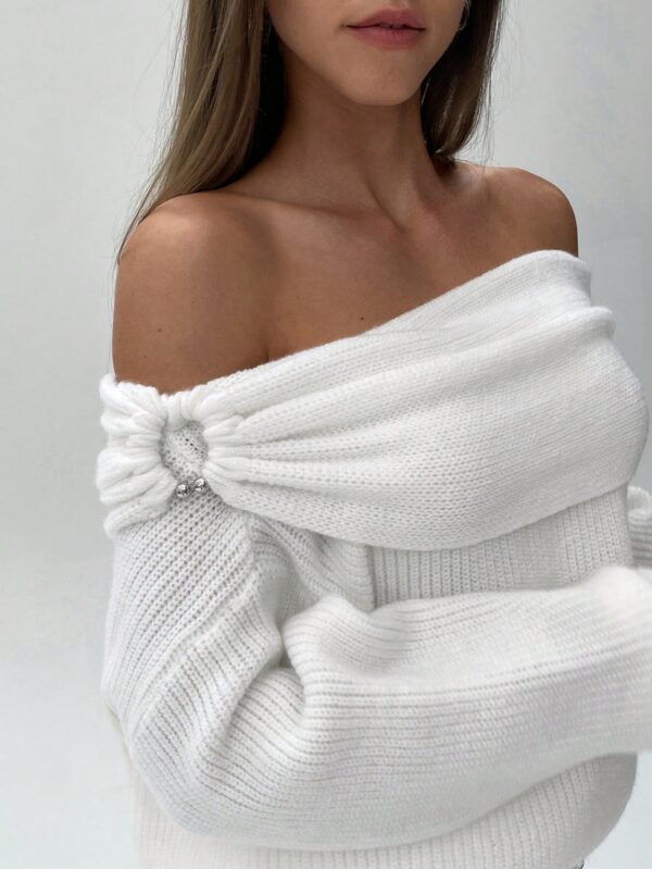 Sweater Elegante de Hombros Descubiertos con Detalle de Anillo - Image 12