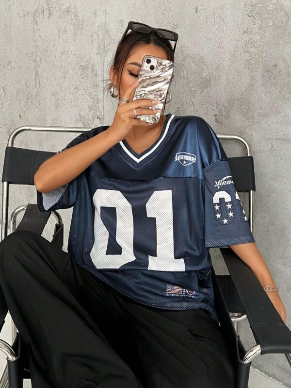 Camiseta Deportiva de Malla con Estampado de Números y Letras - Image 12