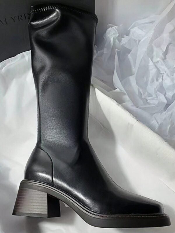 Botas Altas de Cuero con Tacón Cuadrado y Punta Cuadrada - Image 4