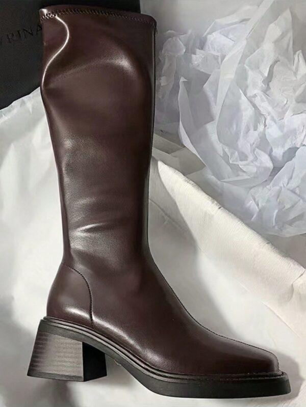 Botas Altas de Cuero con Tacón Cuadrado y Punta Cuadrada - Image 9