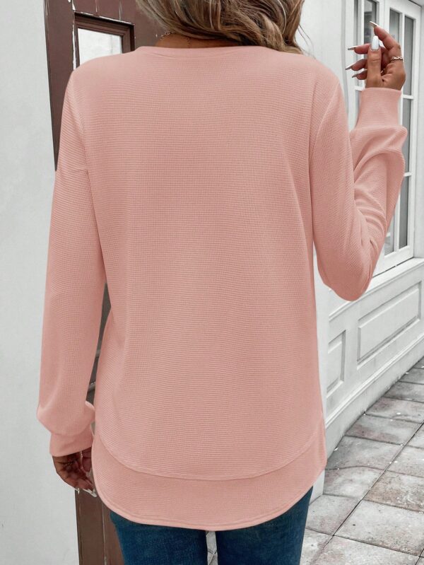 Sudadera Cómoda Casual con Textura Waffle y Dobladillo Asimétrico - Image 8