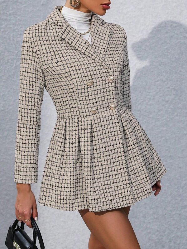 Abrigo Tweed Plisado con Doble Botonadura y Cuello Solapa - Image 26