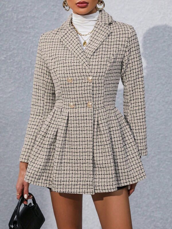 Abrigo Tweed Plisado con Doble Botonadura y Cuello Solapa - Image 29