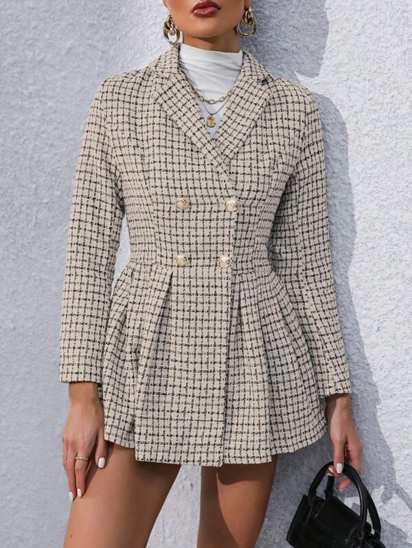 Abrigo Tweed Plisado con Doble Botonadura y Cuello Solapa - Image 30