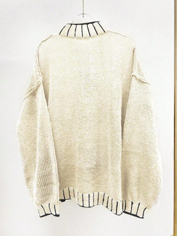 Sweater Casual Oversize con Cuello y Puños Estampados - Image 7
