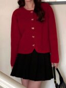 Cardigan de Punto Elegante con Botones Decorativos y Cuello Redondo