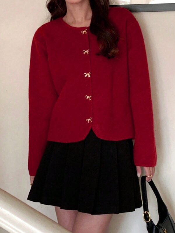 Cardigan de Punto Elegante con Botones Decorativos y Cuello Redondo - Image 4