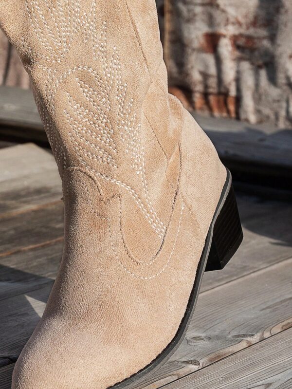 Botas Retro Bordadas con Tacón Grueso - Image 11