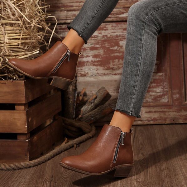 Botas de Tobillo para Mujer con Tacón Cuadrado y Cierre Lateral - Image 10