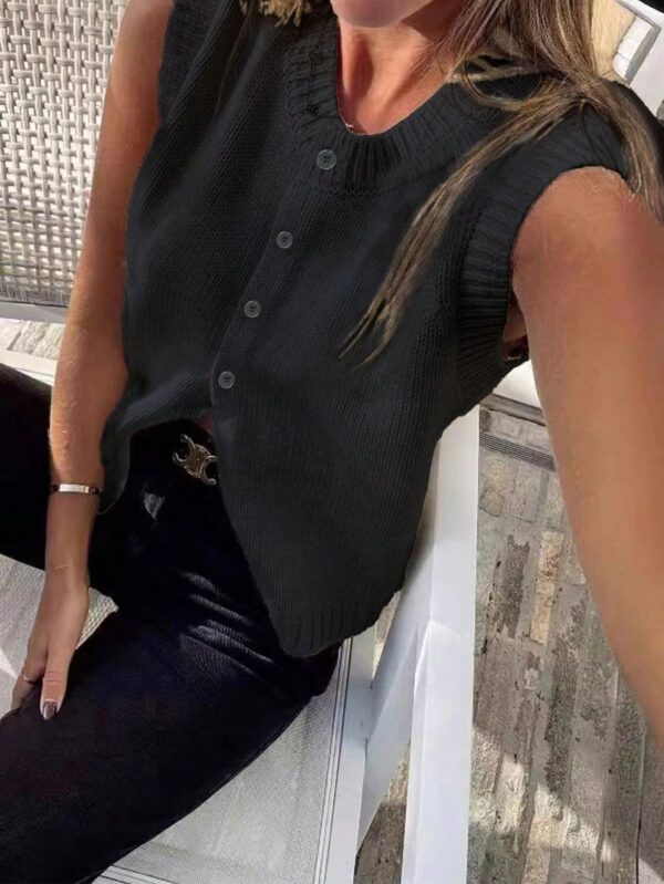 Top Casual Tejido en Punto con Botones y Cuello Redondo - Image 4