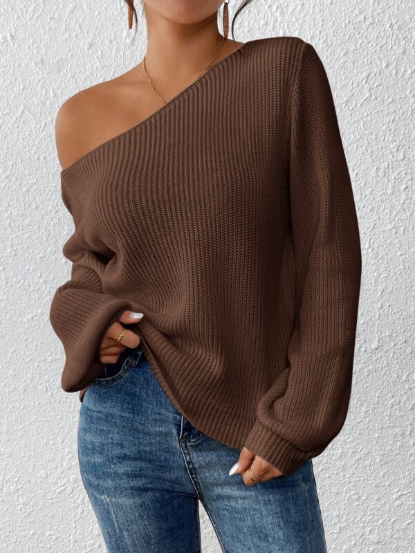 Sweater de Cuello Asimétrico en Punto Cafí Solido - Image 12
