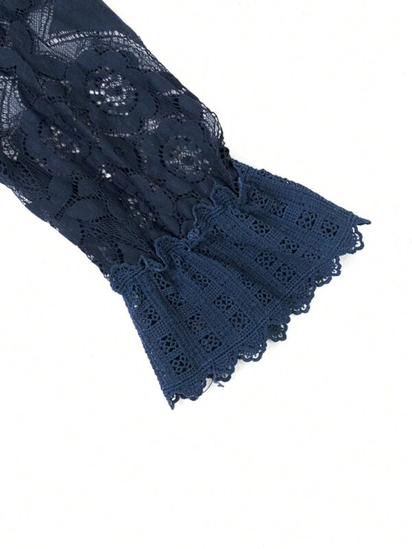Blusa Elegante de Encaje con Cuello Alto y Manga Larga - Image 14