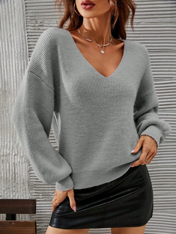 Sweater V-Neck con Hombros Caídos Estilo Francés - Image 59