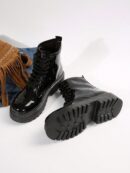 Botines de Mujer con Plataforma y Cierre de Cordones