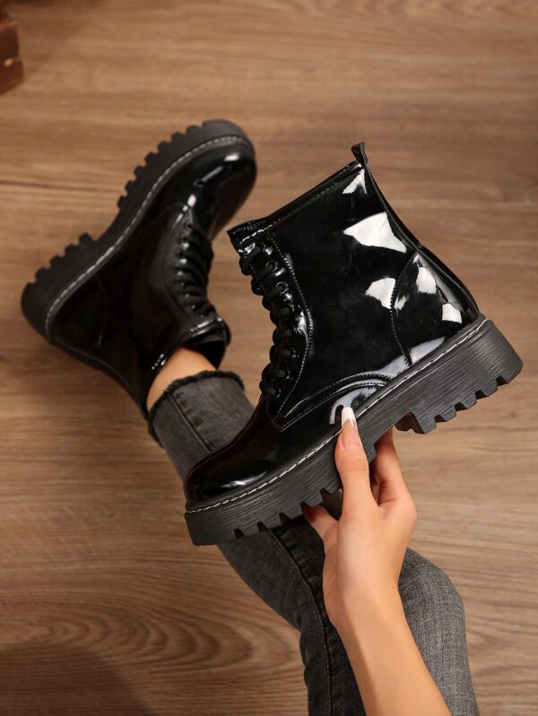 Botines de Mujer con Plataforma y Cierre de Cordones - Image 3