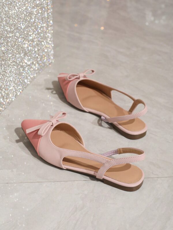 Zapatos Planos de Cuero Suave con Punta Puntiaguda y Diseño Bicolor - Image 25